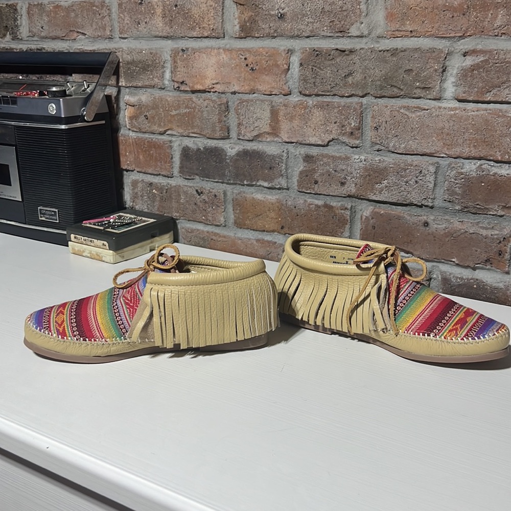 Minnetonka Frisco Deerskin Serape Fringe - Picture 11 of 15